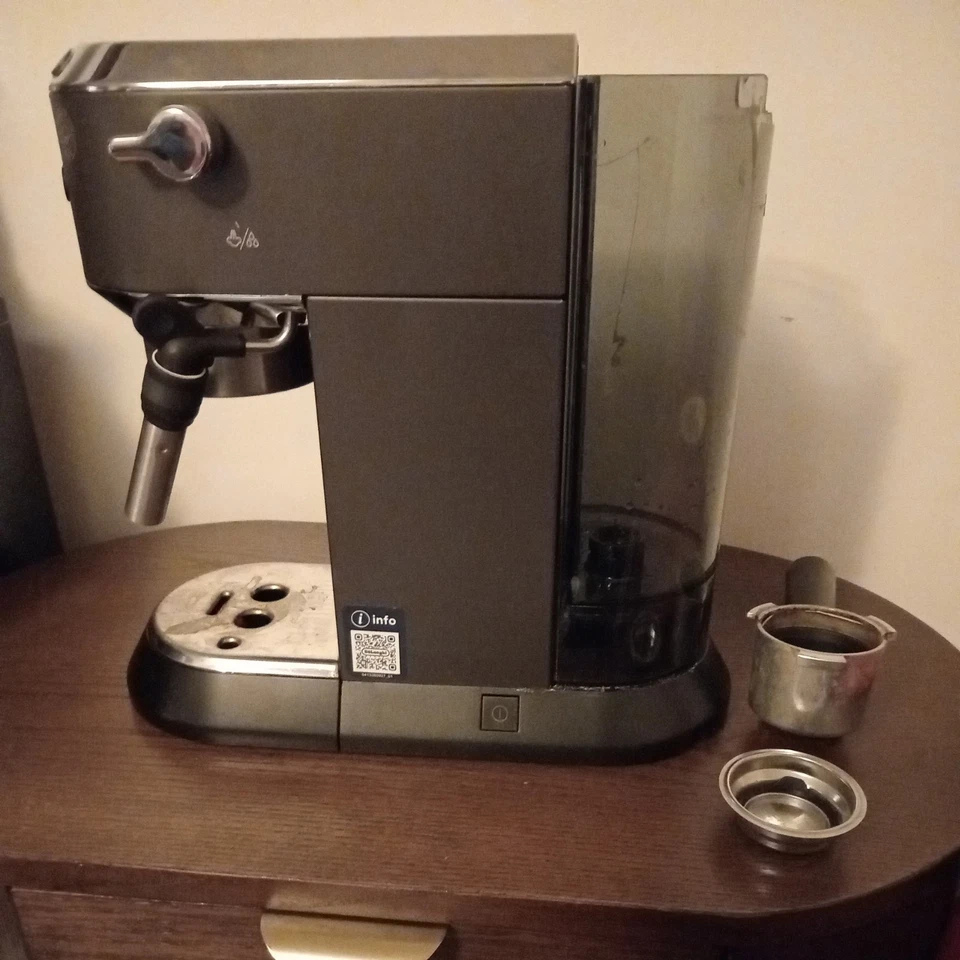 De'Longhi Dedica Style EC 685.BK, photo 4 of 5