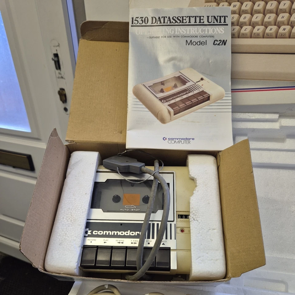 Vintage Commodore 64 C64 Computer Games Console  - tested to power up - Image 4 of 4