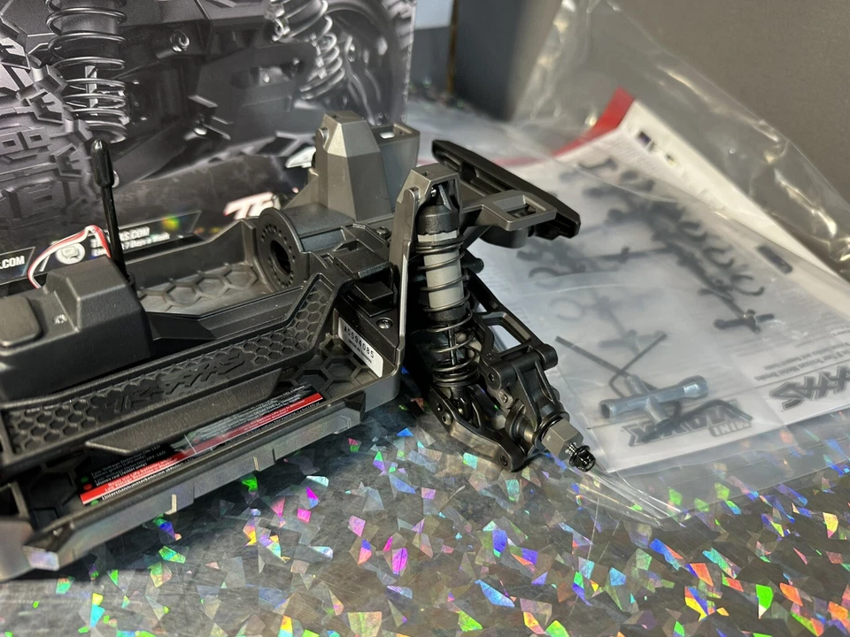 Traxxas Mini-Maxx 4x4 Bl-2s Roller Chassis Parts TRX 107154 -1 Servo Shocks Diff - Image 4 of 4