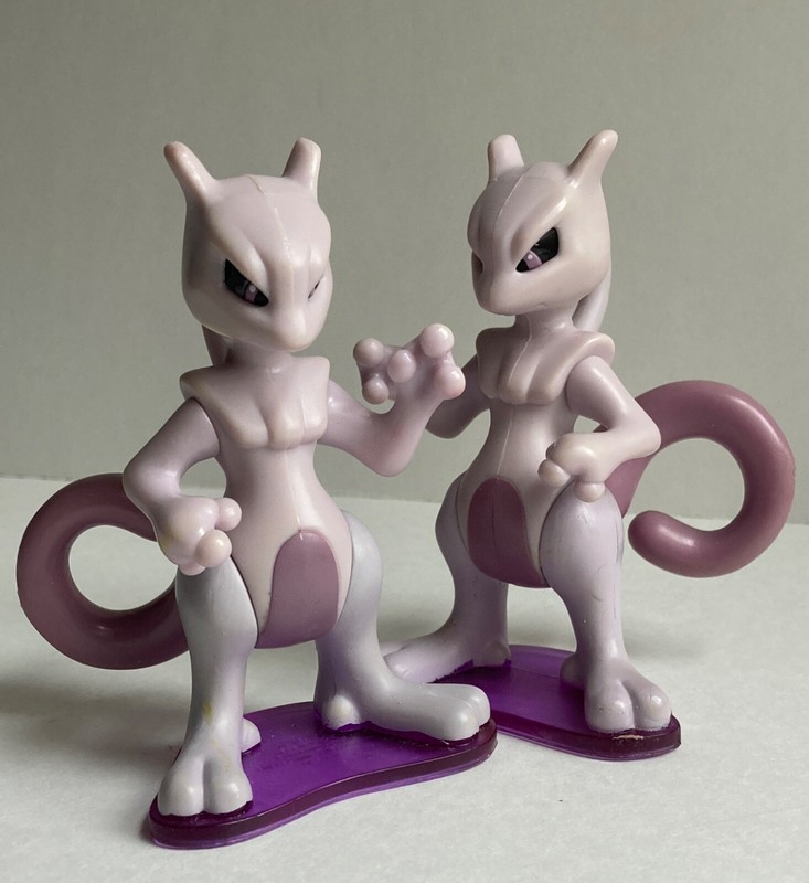 VTG Original 2 x 1999 MewTwo Pokemon BK Figure Toys Burger King Kids Meal Stand