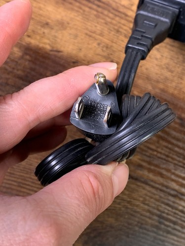 Genuine HP Computer HSTNN-DA17 608423-002 AC Power Adapter 40W 19.5V 2.05A - Picture 6 of 7