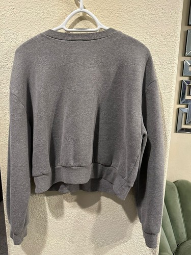 Wild Fable Gray Cropped Top Stylish Teen Sweatshirt Size L - Picture 2 of 3