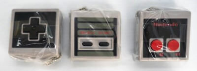 Nintendo Store Gashapon Schlüsselanhänger NES Set 3 Stück
