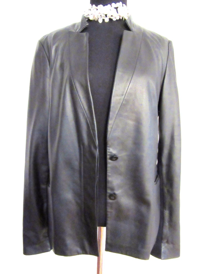 Max Azria | Chaqueta de Cuero | Blazer con Paneles Tejidos en Espalda y Mangas Talla M Foto 2 de 4