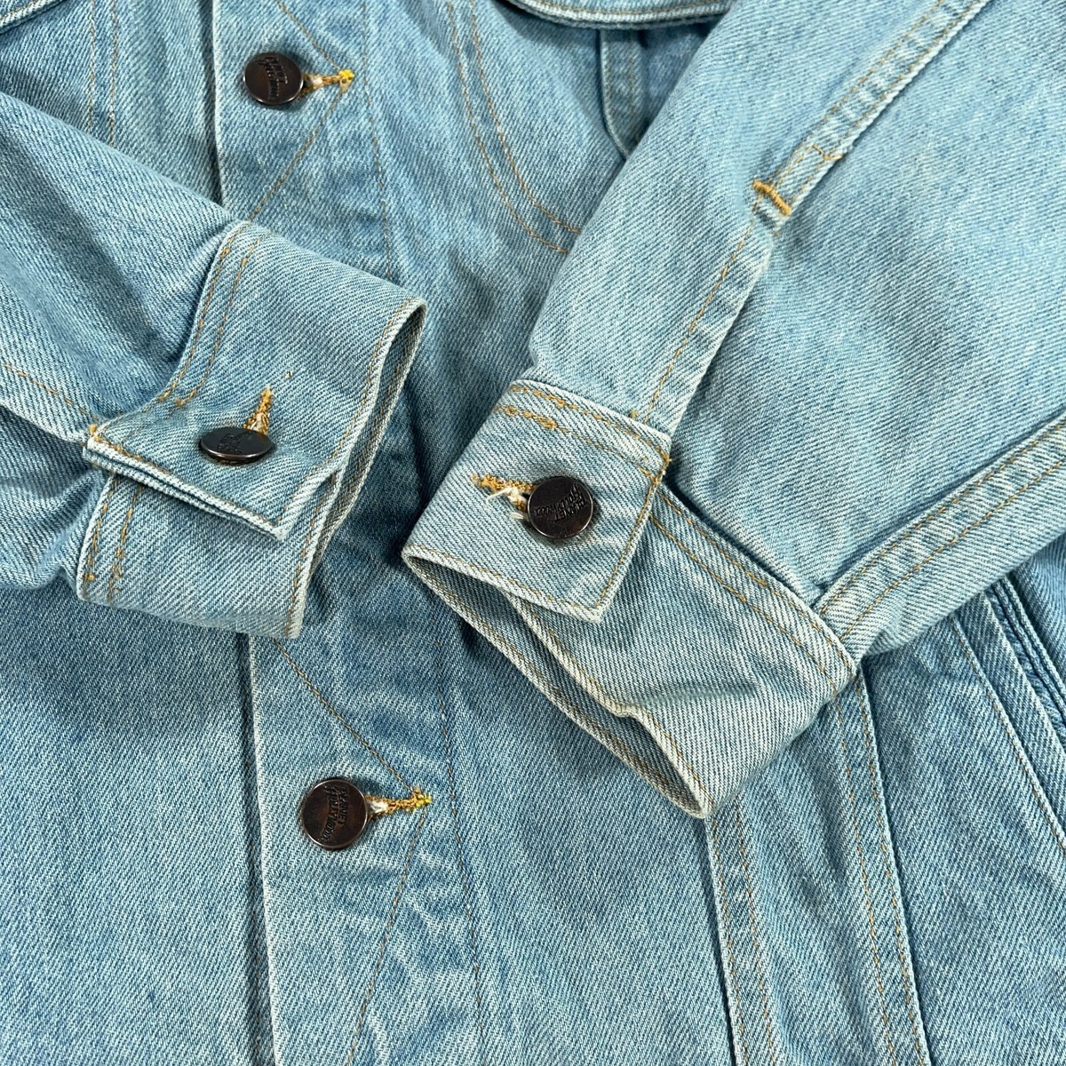 Vintage Planet Hollywood Denim Jacket Mens Medium Light Wash Vintage Planet Hollywood Denim Jacket Mens Medium Light Wash