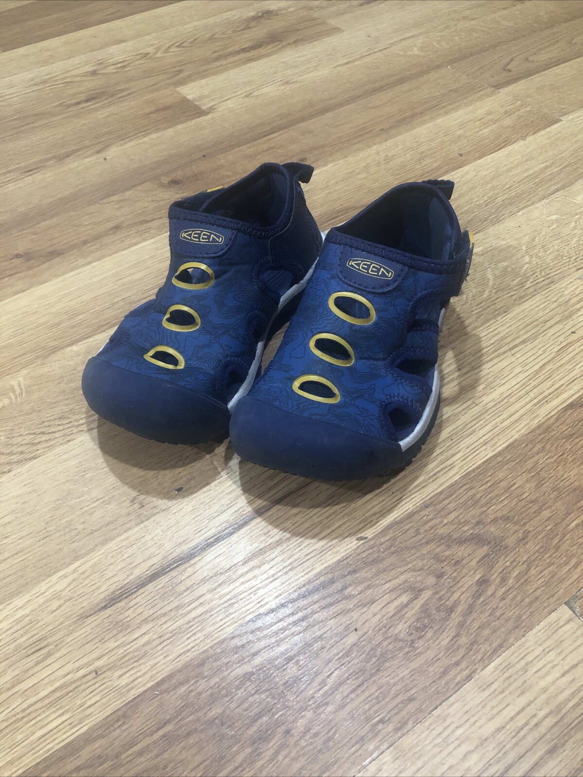 SAOLA Sandali acqua punta chiusa Keen Stingray ragazzo bambino taglia 10 blu cobalto brillante 1026059