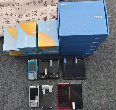 Nokia N95 N95/8G N8 N9 N93i N93 N70 Button phone or flip phone,smartphone lot