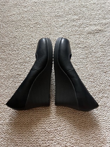 Crocs donna tacco 'A-Leigh punta chiusa zeppa' colore nero taglia 6 - Foto 6 di 9