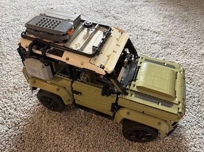 LEGO TECHNIC: Land Rover Defender (42110) Preowned Condition Light Yellowing