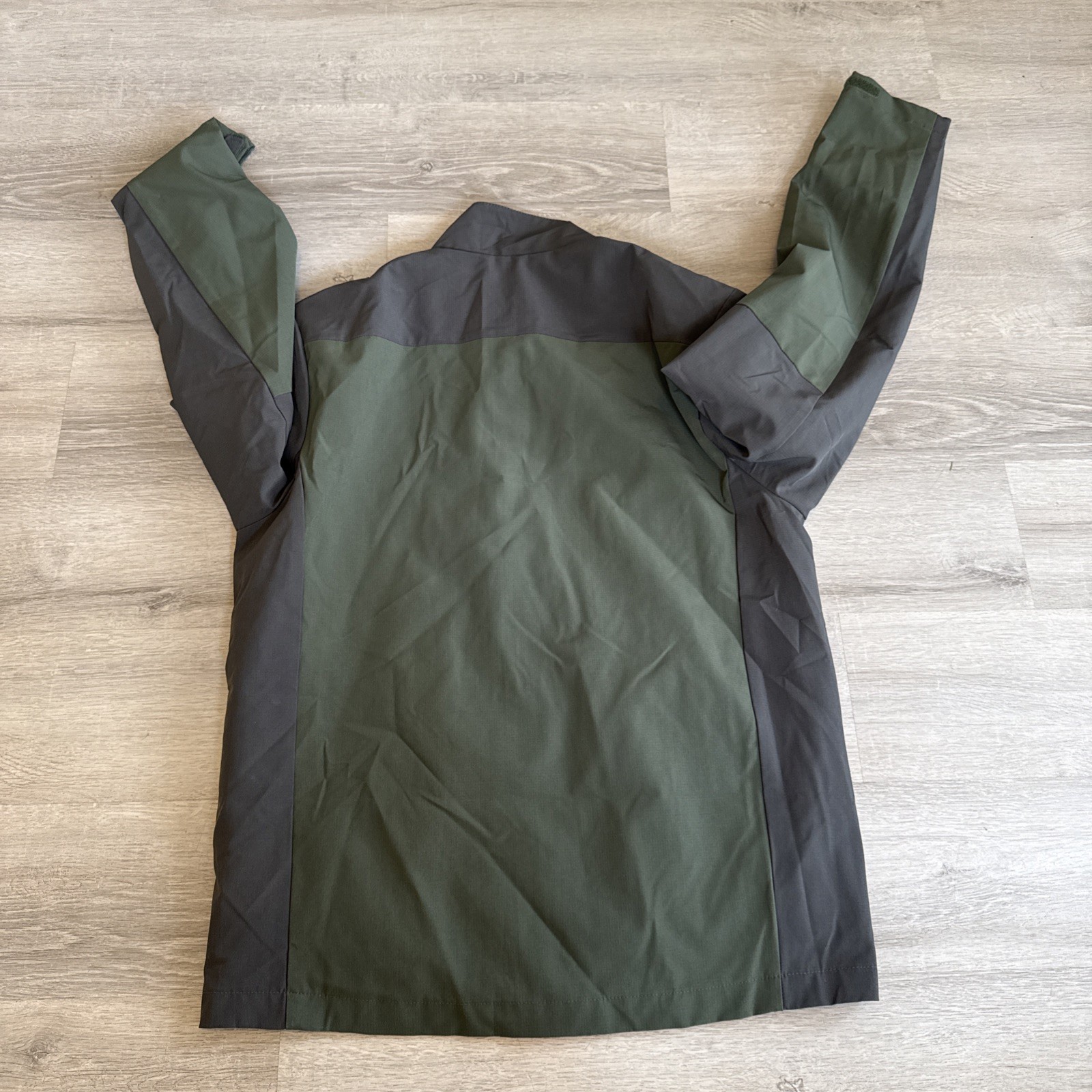 J. Crew Colorblock Performance Jacket Medium Full… - image 11