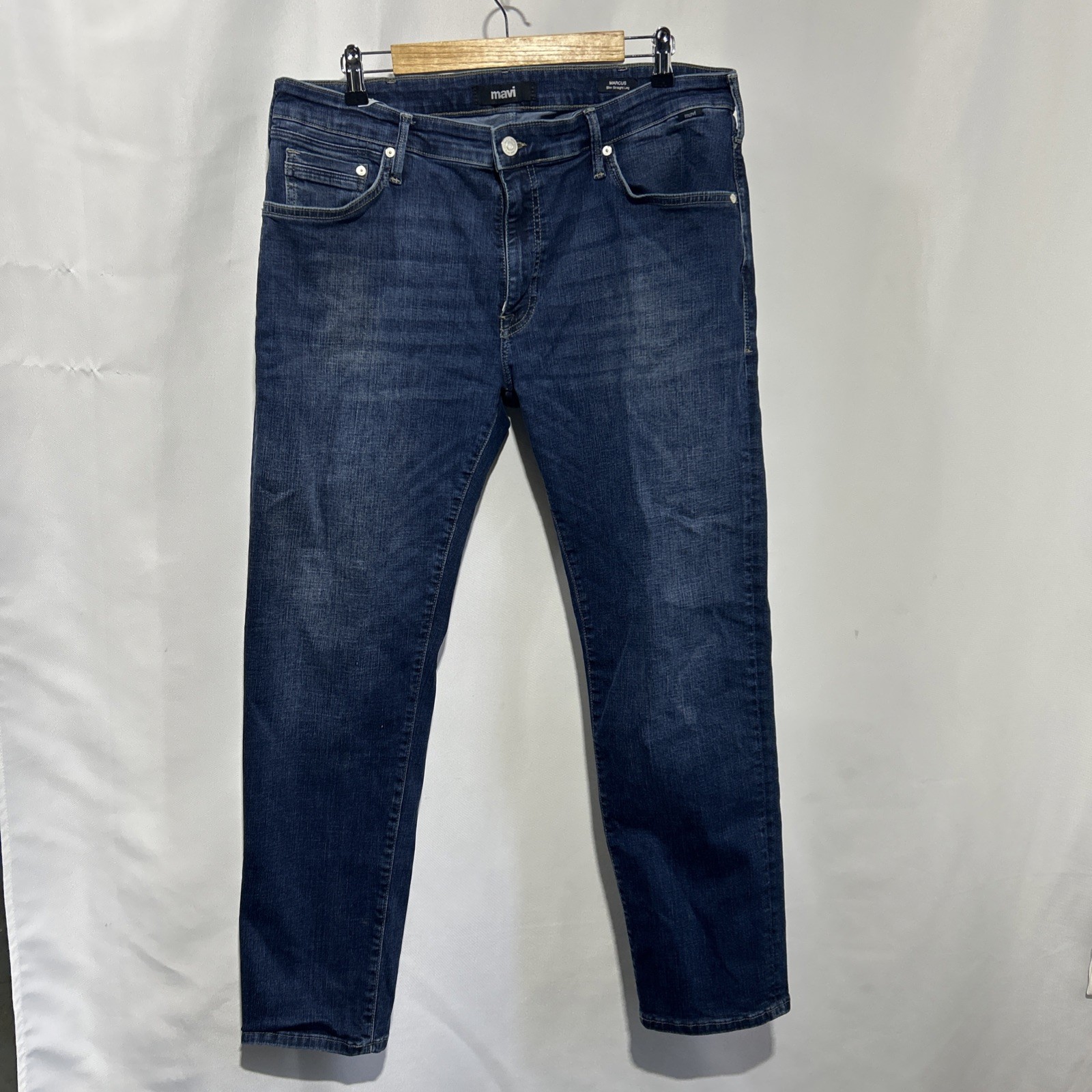 Mavi Marcus Mens 38X30 Jeans Slim Straight Leg Blue Wash 5 Pockets Stretch EUC