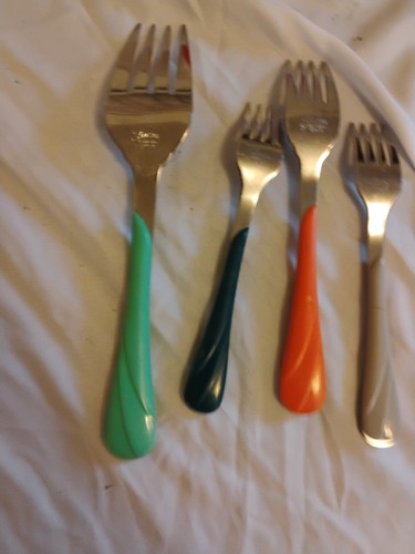 Vintage Fiesta Swirl Flatware Spoons/Forks Mixed Colors. 9 Pcs - Picture 13 of 13