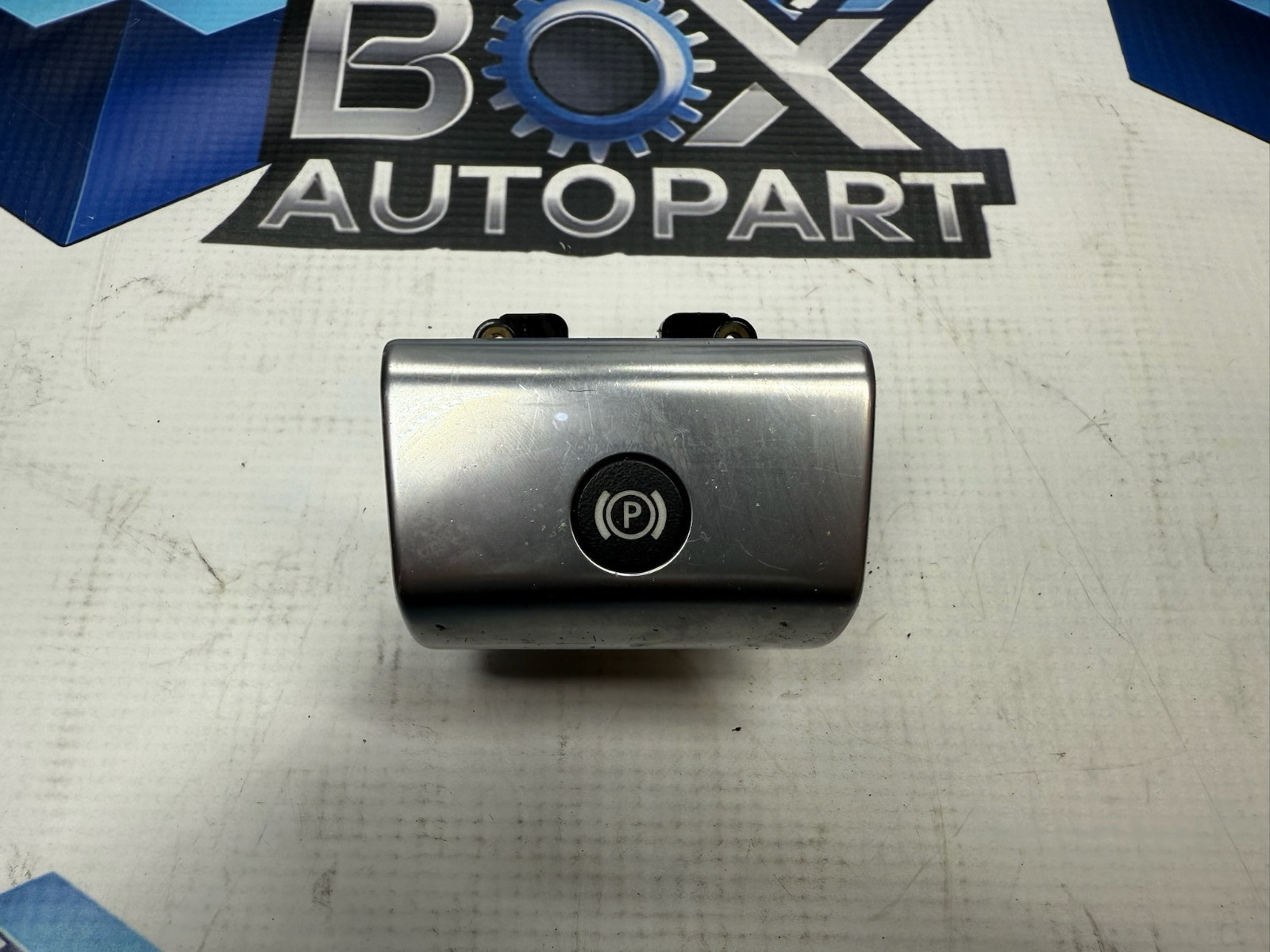 2007-2012 Land Rover Range Rover Parking Brake Control Switch YUG500391MVM OEM