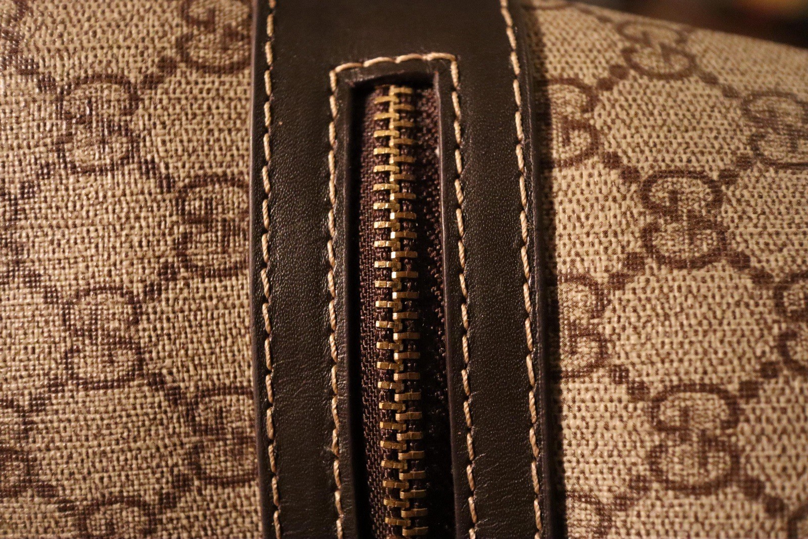 Gucci Monogram GG Supreme Flat Messenger Shoulder Crossbody Bag Chocolate thumbnail 9