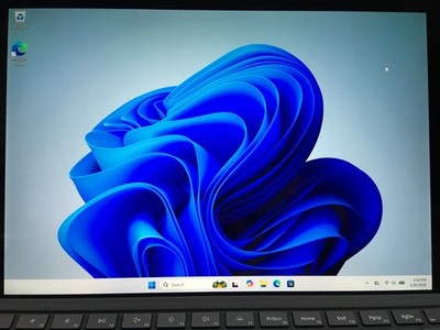 Lot of 3 Microsoft Surface Pro 5 (1)  i7-7660U-Pro 6 (2) i7 8650U 8GB 256GB SSD