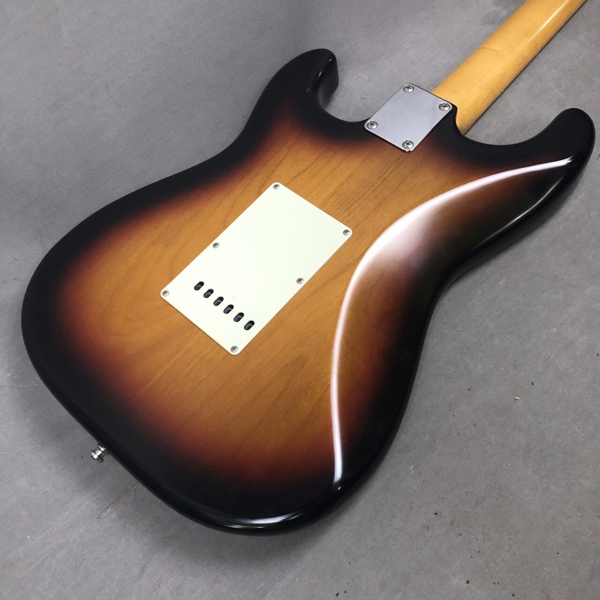 Fender Japan ST60TX-LTD Stratocaster 3 Tone Sunburst Crafted