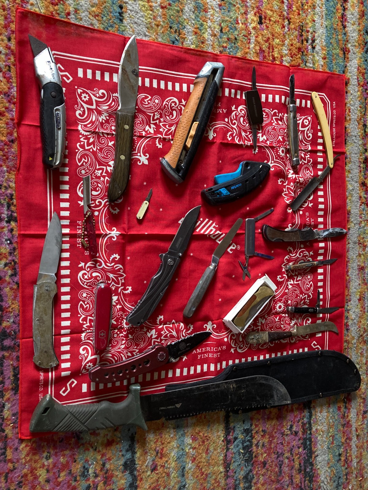 Well Used Pocket Knives PLUS "USEM OK IF U LOSEM" As Is Pocket Knive+