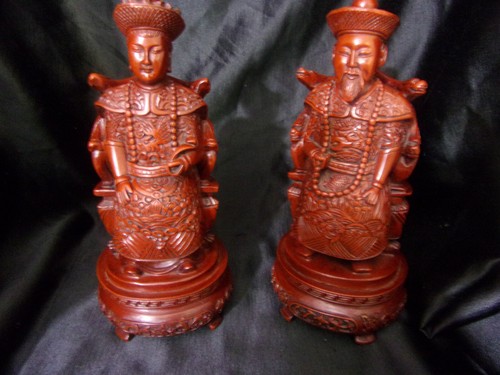 Chinese Royal Figurine Statues Emperor & Empress RED Resin Set Pair 9.25" Tall - Picture 2 of 16