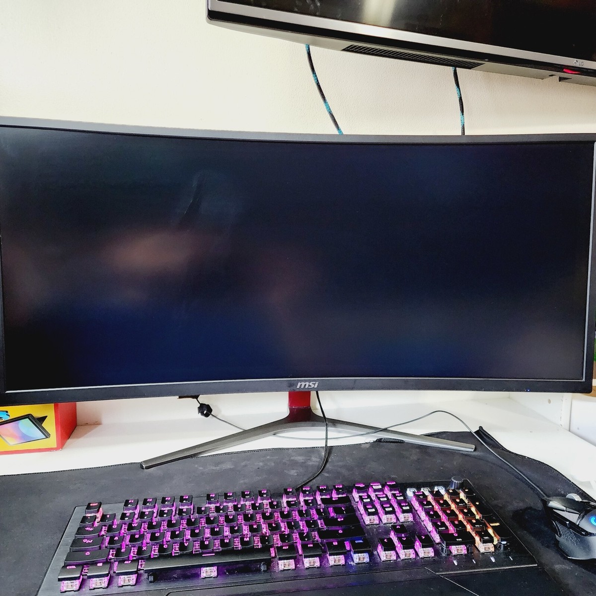 MSI Optix MAG341CQ 34 MSI Optix MAG341CQ 34