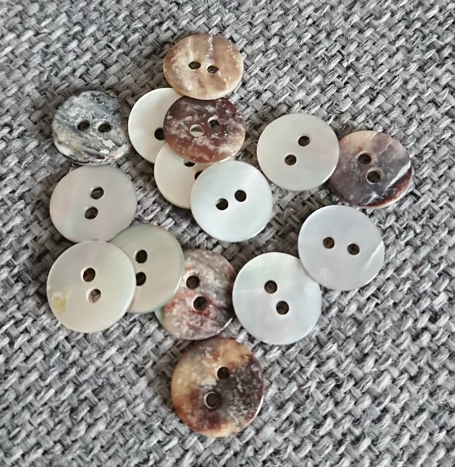 15 Shiny Grey MOP Pearl Shell Buttons 11mm Aran Cardigan Jumper 2 Hole Vintage - Image 2 of 2