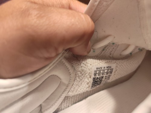 adidas Yeezy 350 V2 Bone HQ6316 - 15- New In Box with Tags - Picture 5 of 15