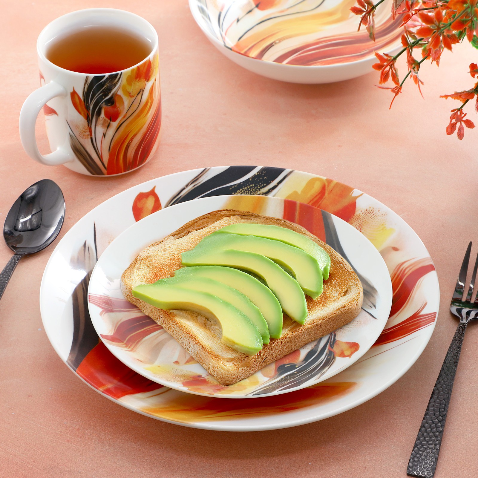 Elama Tulip Fields 16 Piece Round Porcelain Dinnerware Set