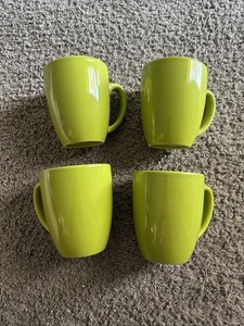 4 Corelle Coordinates Stoneware 12 Oz  Coffee/ Tea  Mugs Lime Green 4” Tall Cups