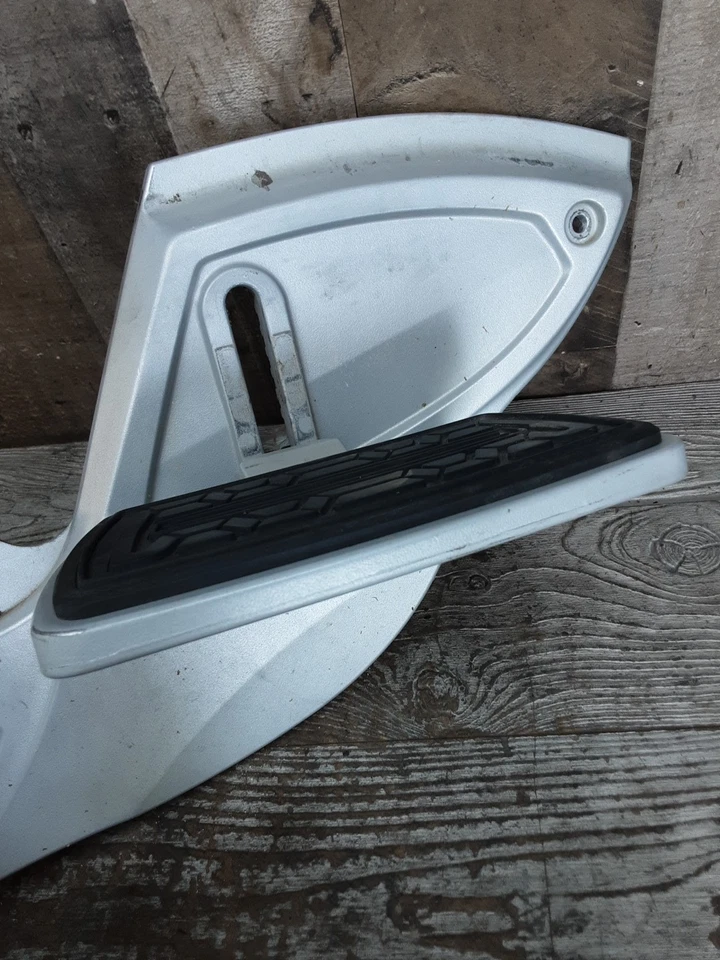 10 10-12 CAN AM CAN-AM Spyder RT 2010 lado izquierdo estribo estribo Foto 4 de 4