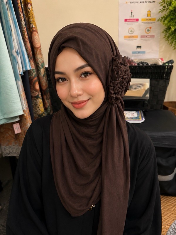 Women's Brown Chiffon Polyester Hijab Headscarf Solid with Flower Accent