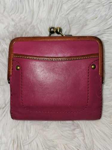 【美品】Vintage Coach Legacy Kisslock Wallet VINTAGE Coach Legacy Kisslock Wallet With A Brass Tur… - Gem