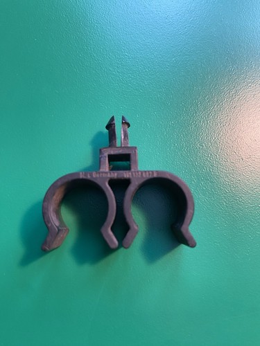 VW Golf 2 Halter RP Motor Schlauchhalter Leitung Verbinder Klammer 191133687B