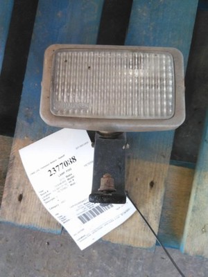 Peterbilt 2010 384 Fog Light OEM Takeoff