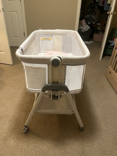 ANGELBLISS Bassinet Includes 3 Bamboo Sheets - Picture 4 of 8