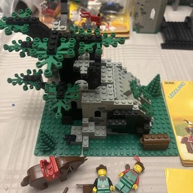 LEGO Castle: Camouflaged Outpost/Manual  (6066) 98 percent Complete *Read*
