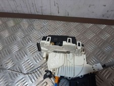 Mercedes-Benz CLA C117 X117 W117 2015 Vorne links T&uuml;rschloss vorne ATV5172