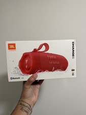 Imagen de JBL Charge 6 Portable Bluetooth Speaker (red)