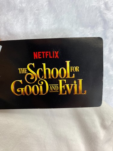 Camiseta Netflix School for Good & Evil Damas Mediana Off White Agatha Sophie Nueva con Etiquetas - Imagen 4 de 8