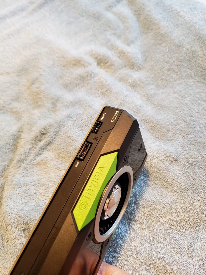 NVIDIA Quadro P5000 16GB GDDR5x Graphics Card - Image 2 of 4