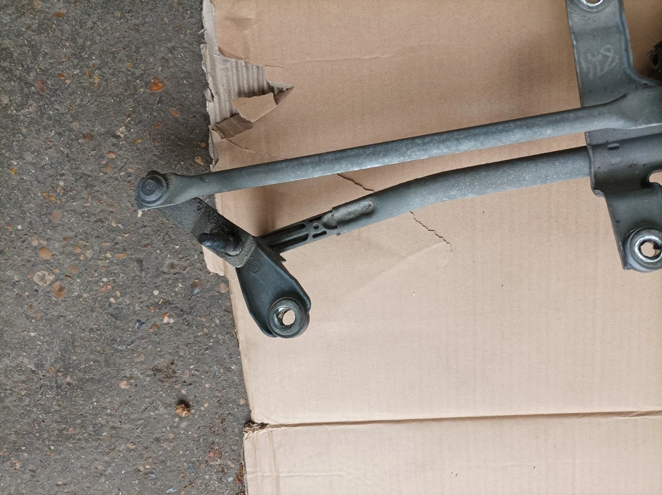 mecanisme complet avec moteur  bosch essuie avant glace vito viano w 639 - Photo 2/3