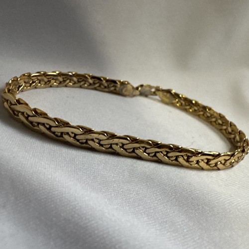 750 Italy Men / Women Bracelet 8 Inch
