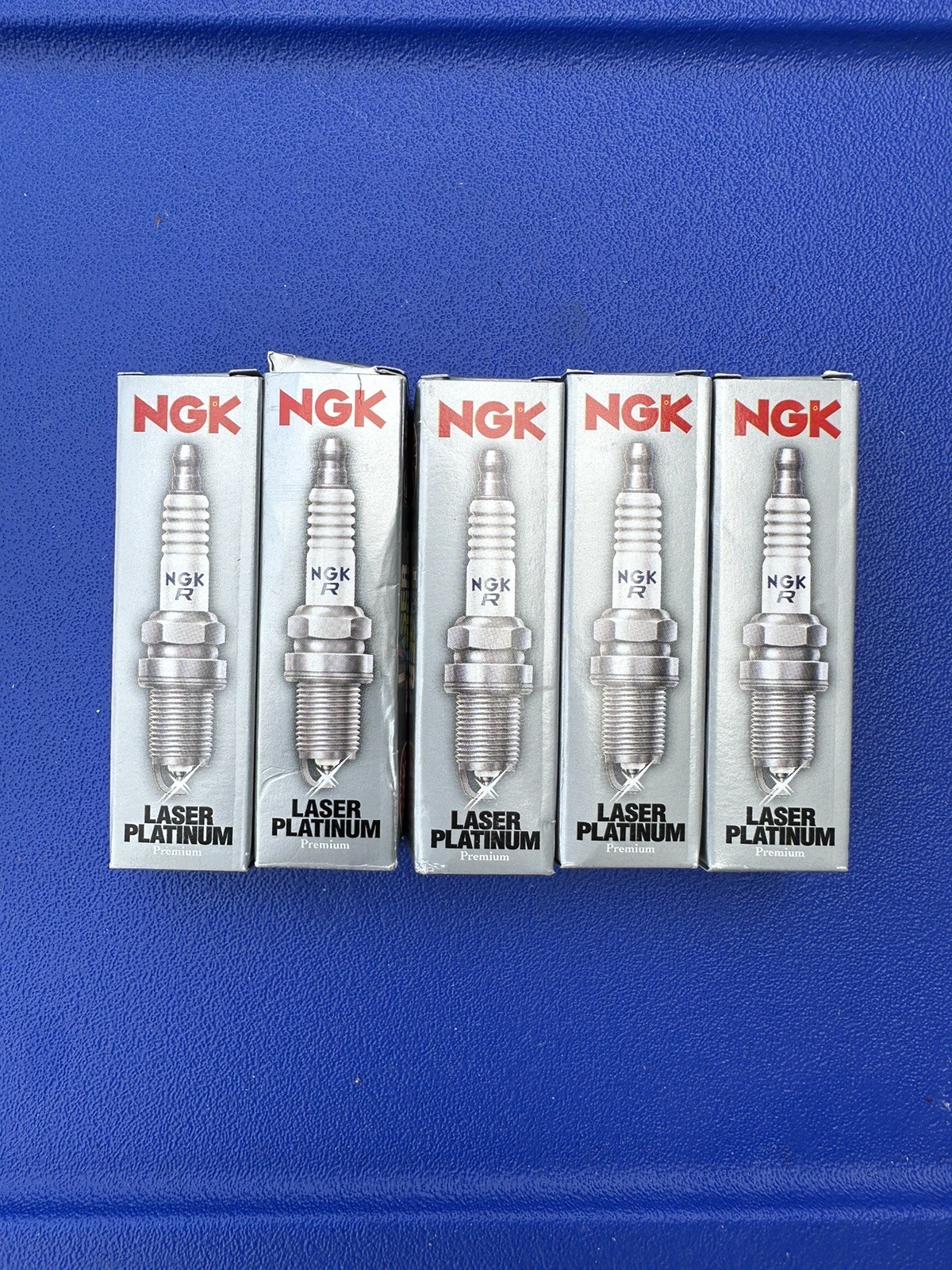 Lot Of 5 NGK Laser Platinum Spark Plugs NIB PZFR5J-11-7743