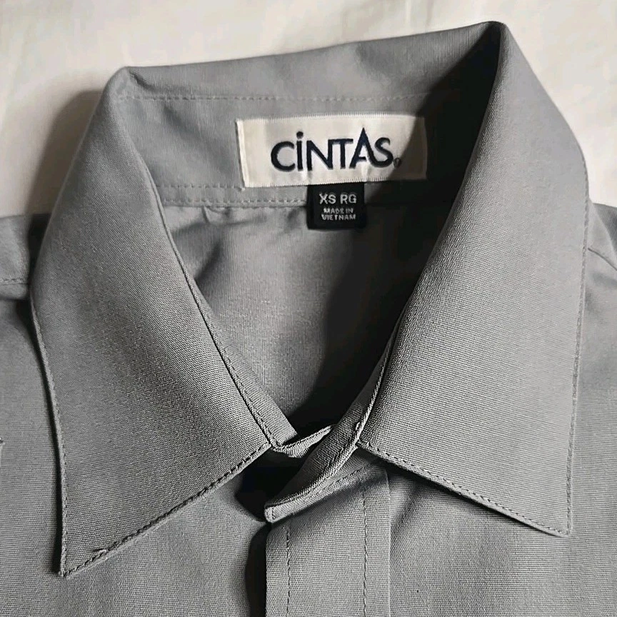 United Airlines Cintas Work Shirt Mens Gray S-Sleeve Button Up Size XS 40W×27L - Image 4 of 4