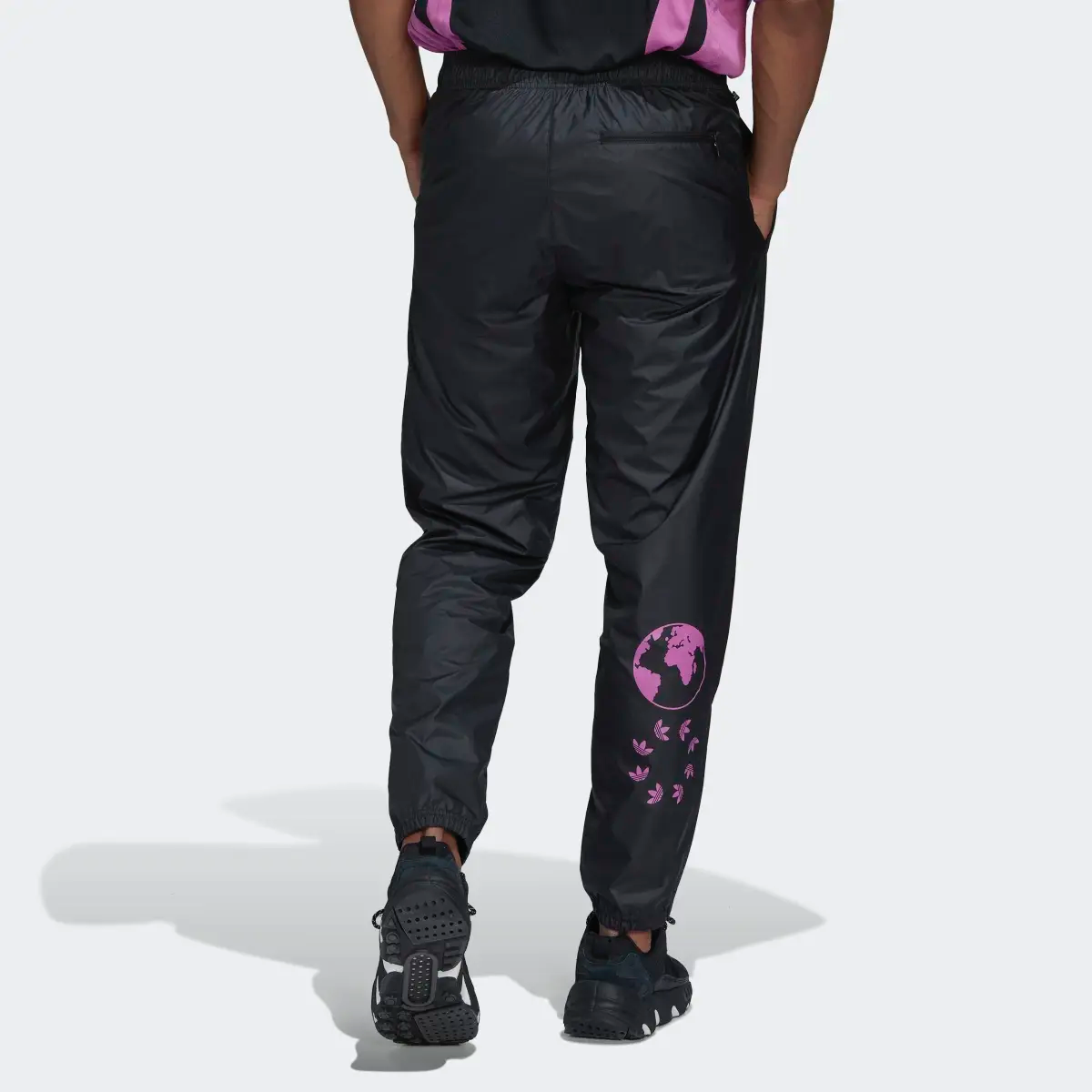 ウォーキング・ランニングウェア archive adidas grunge nylon pants black archive adidas grunge nylon pants black 6.0 Technical Pants