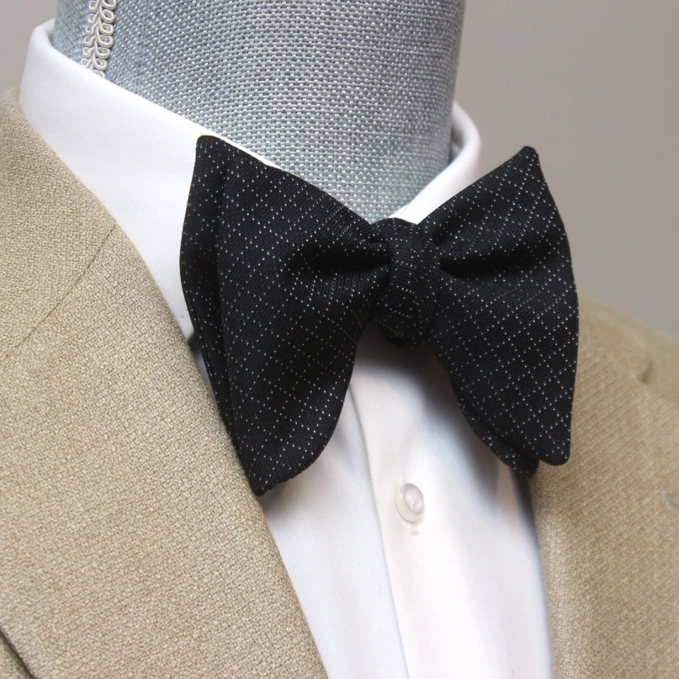 Camellucci 男式自绑领结大蝴蝶领结 S619 黑色格子全新带标签 — 第 2/4 张图片