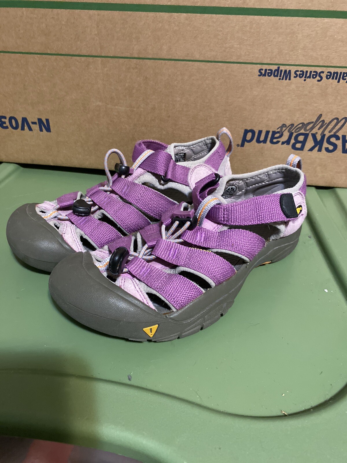 Sandali da donna KEEN Newport scarpe acquatiche impermeabili rosa viola taglia 4