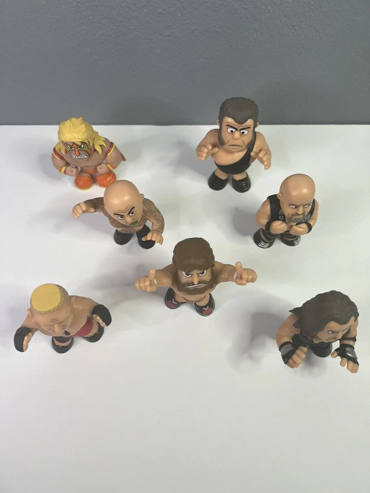 Funko WWE Minis Lote de 7 Leyendas Lucha Guerrero Lesnar Taker Austin Figuras Foto 2 de 4