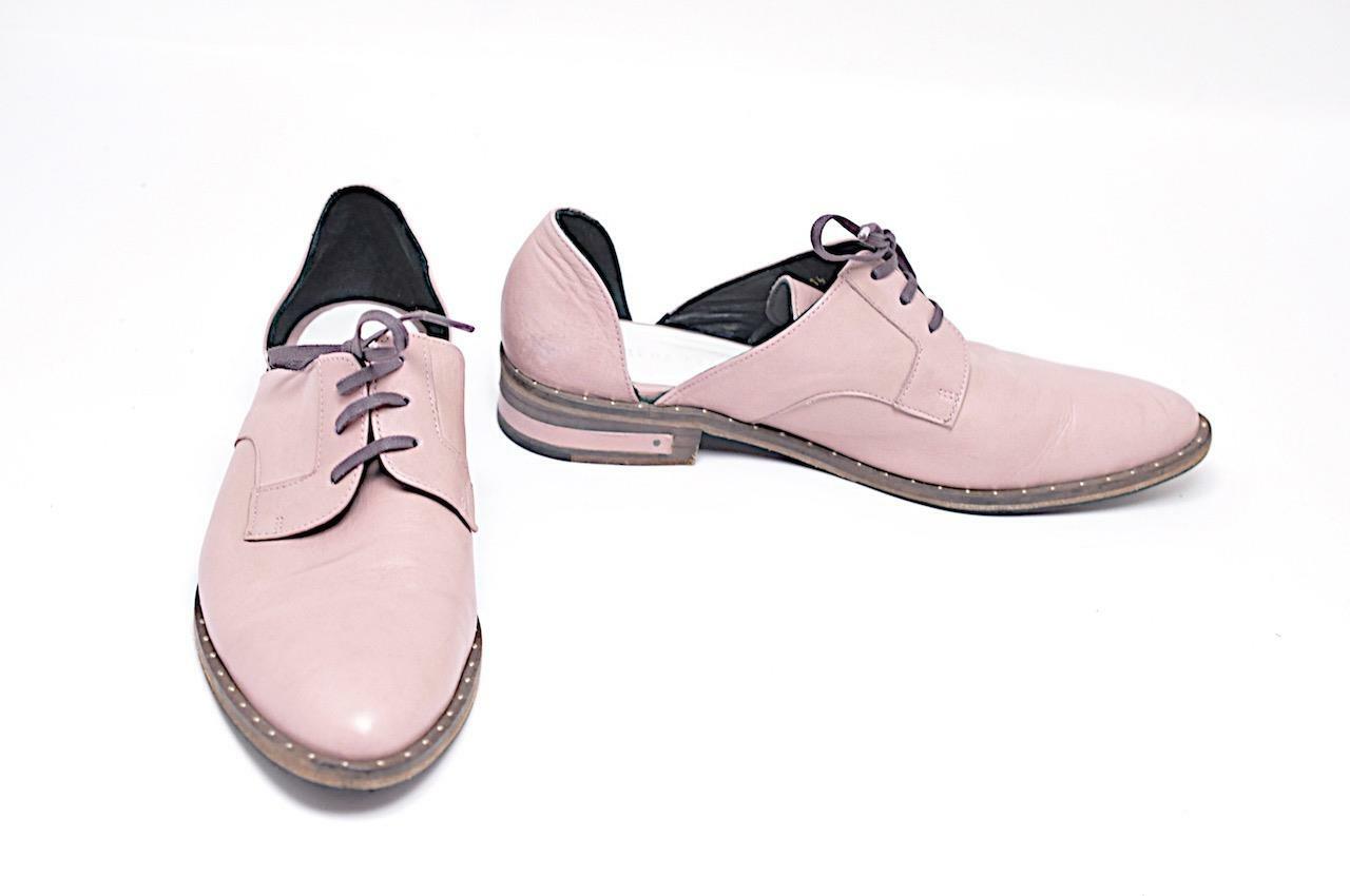 FREDA SALVADOR Mauve Leather Laced Open 