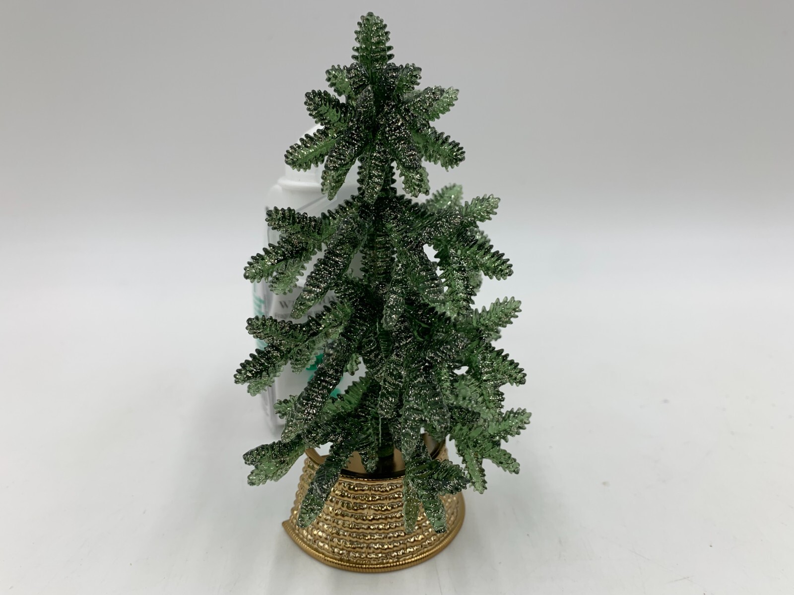 Bath & Body Works 2022 Christmas Pine Tree Wallflower Plug In 909B-image