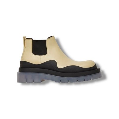 Bottega Veneta Damen Tire Chelsea Stiefeletten Sea Salt und Schwarz Größe 40