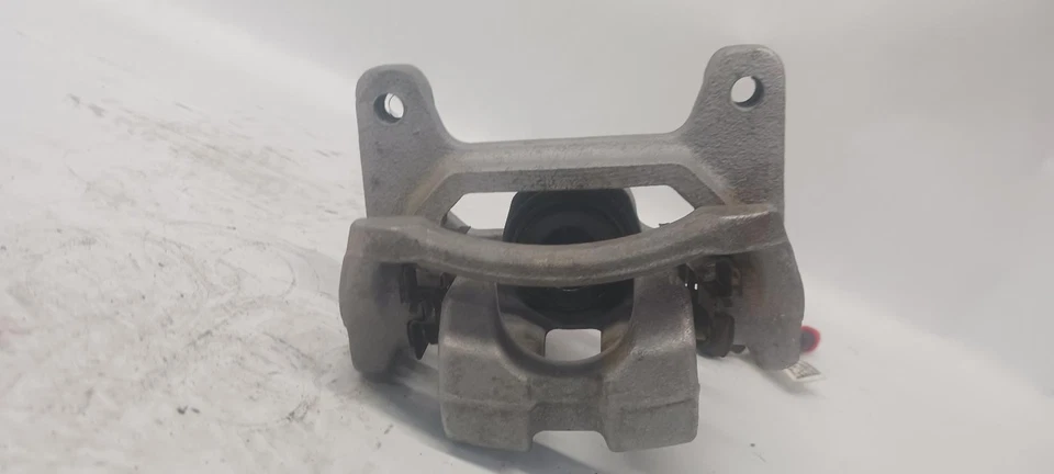 Pinza trasera pasajero derecho '20-'24 BUICK ENCORE GX 5 k millas OEM ¡1 año como nueva! Foto 2 de 4